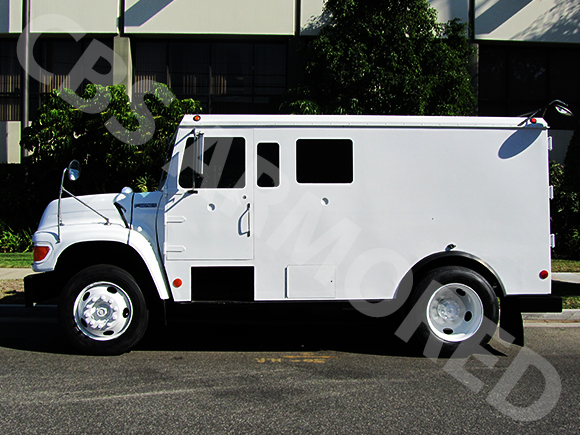 1995-Refurbished-Ford-F800-Armored-Truck-4