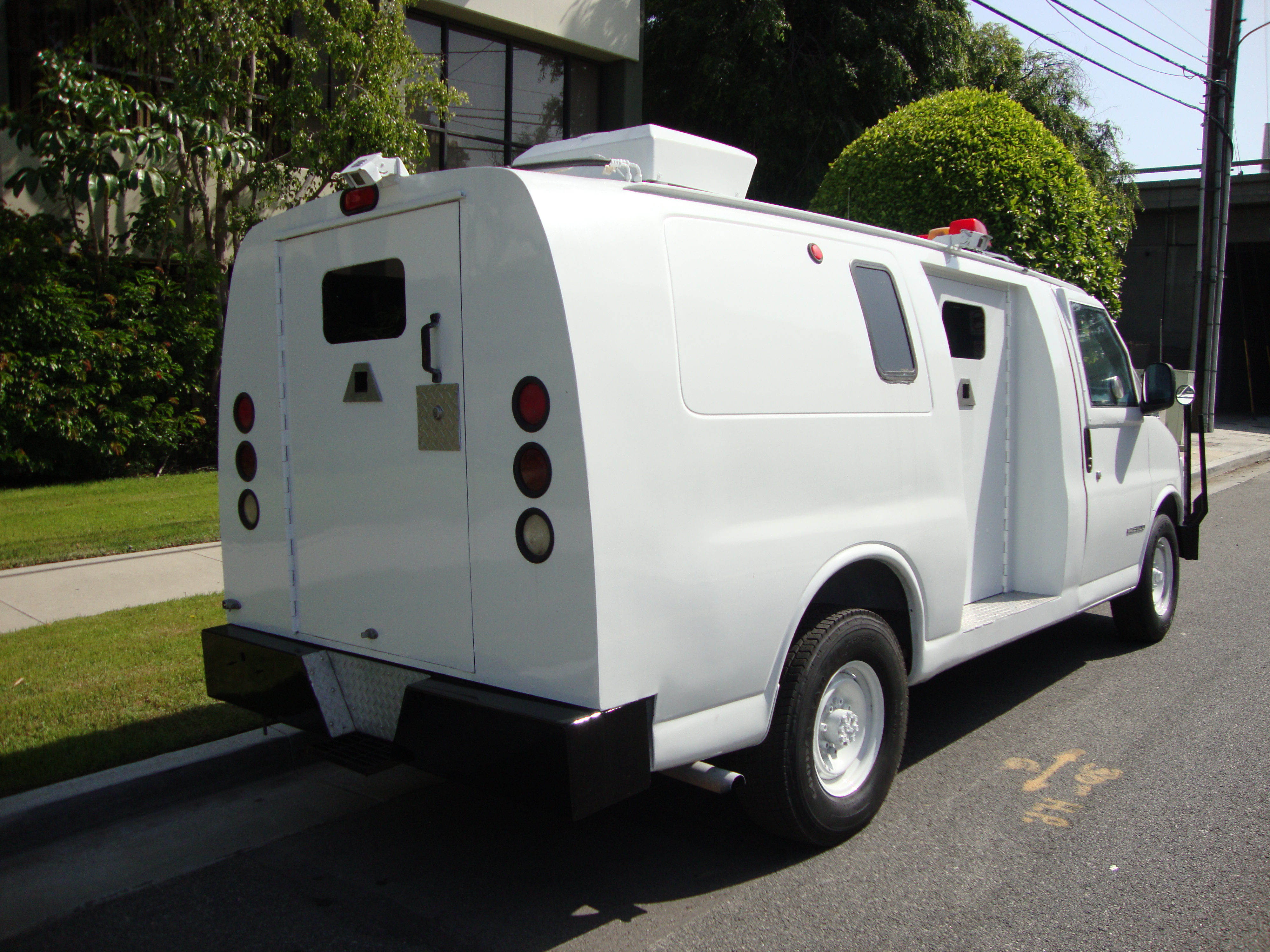 Refurbished GMC 3500 Armored Van Back | CBS Armored Trucks